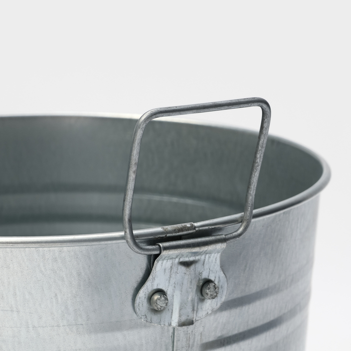 Вазон оцинкованный с ручками, 9 л, h=40 см, ГОСТ Вазон оцинкованный с ручками, 9 л, h=40 см, ГОСТ