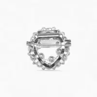 Зажим для платка &laquo;Жемчужинка&raquo;, белый в серебре