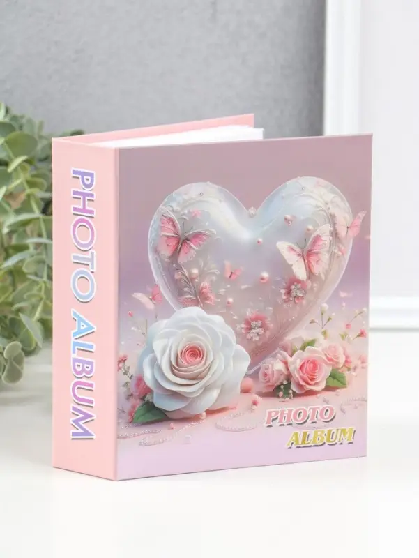 Фотоальбом на 40 фото 10х15 см "Сердце и белая роза с бабочками" в коробке 4,5х14х17 см