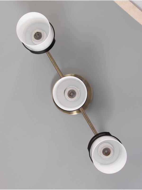 Люстра Люстра "Кипр" 3х40Вт Е27 латунь/черный 52х26х26см