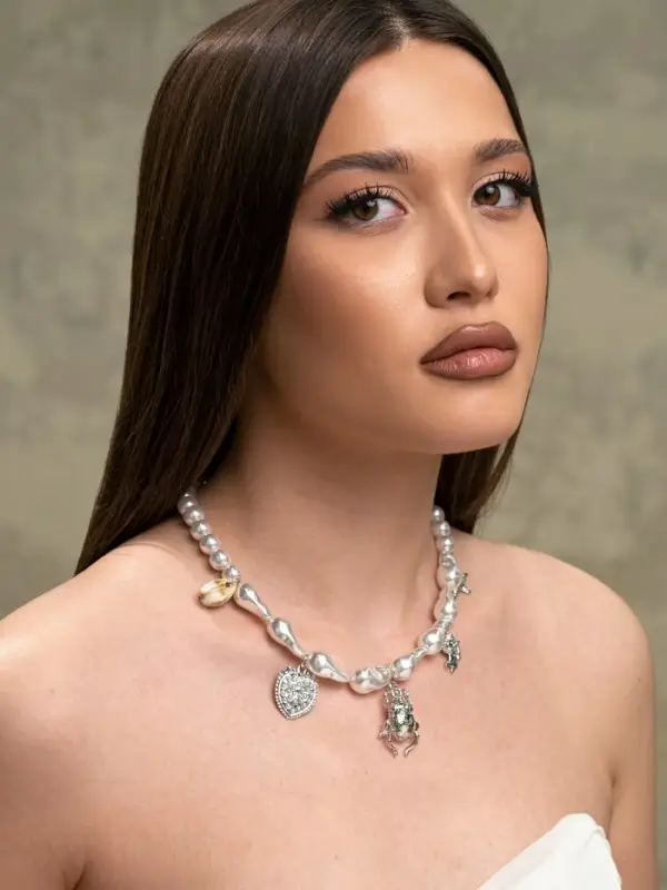 Бусы &laquo;Жемчуг. Скарабей&raquo;, 40 см, №10, белые в серебре