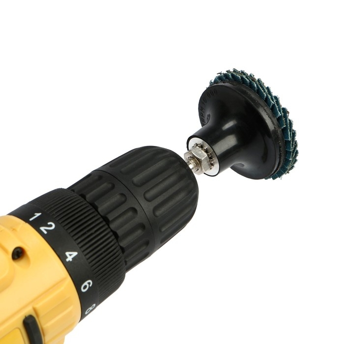 Набор кругов ТУНДРА, коралловый, 2 войлочных, 2 лепестковых, 50 мм, с адаптером, 6 шт. Набор кругов ТУНДРА, коралловый, 2 войлочных, 2 лепестковых, 50 мм, с адаптером, 6 шт.