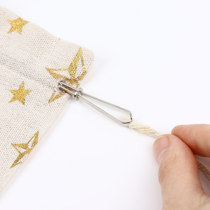 Приспособления для облегчения вдевания резинки, 7,8 см, 10 шт Приспособления для облегчения вдевания резинки, 7,8 см, 10 шт