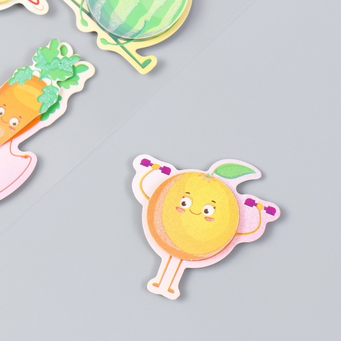 Наклейка картон 2 слоя Наклейка картон 2 слоя "Фрукты и овощи на спорте" 17х12 см