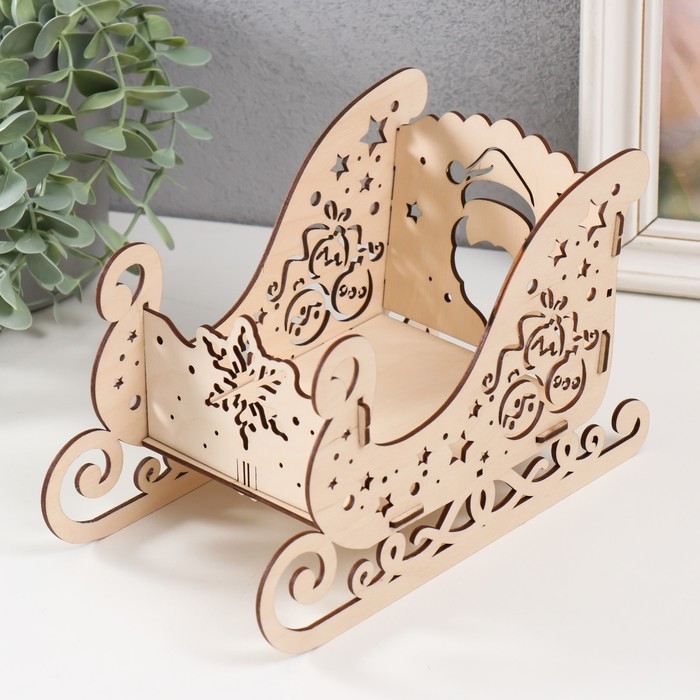 Шкатулка  Шкатулка "Сани. Дед Мороз" 22х11,5х13,5 см (набор 5 деталей)