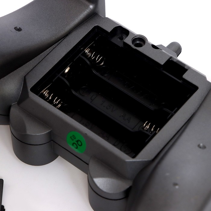 Танк радиоуправляемый «Армия», стреляет ВВ пулями, с эффектом дыма Танк радиоуправляемый «Армия», стреляет ВВ пулями, с эффектом дыма