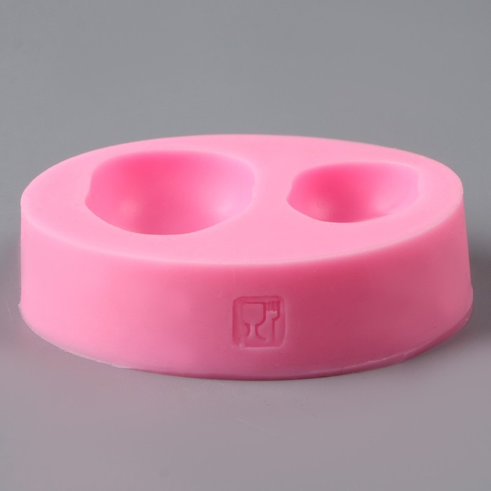 Форма силиконовая универсальная «Лица», размер изделия: 2,7 × 1,4 × 5 см; 2,2 × 0,6 × 3,7 см Форма силиконовая универсальная «Лица», размер изделия: 2,7 × 1,4 × 5 см; 2,2 × 0,6 × 3,7 см