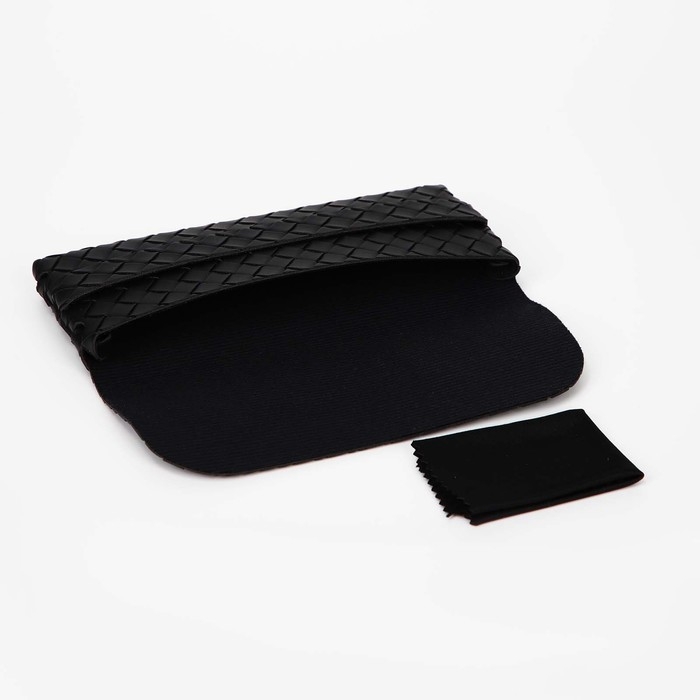 Футляр для очков на ремешке, длина 16,8 см, цвет чёрный Футляр для очков на ремешке, длина 16,8 см, цвет чёрный