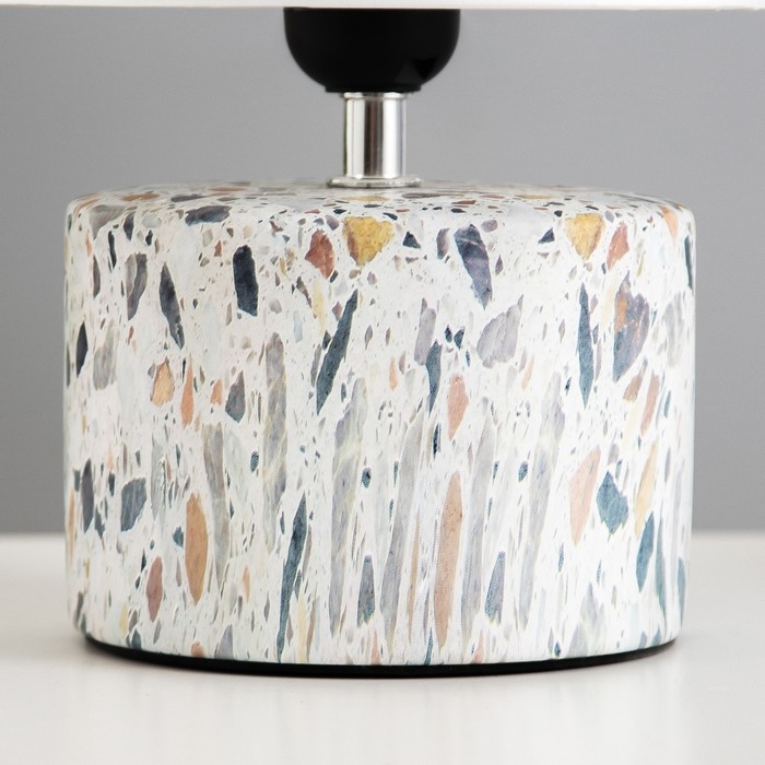 Настольная лампа Настольная лампа "Сафари К" Е14 40Вт бело-серый 12,5х12,5х29 см RISALUX