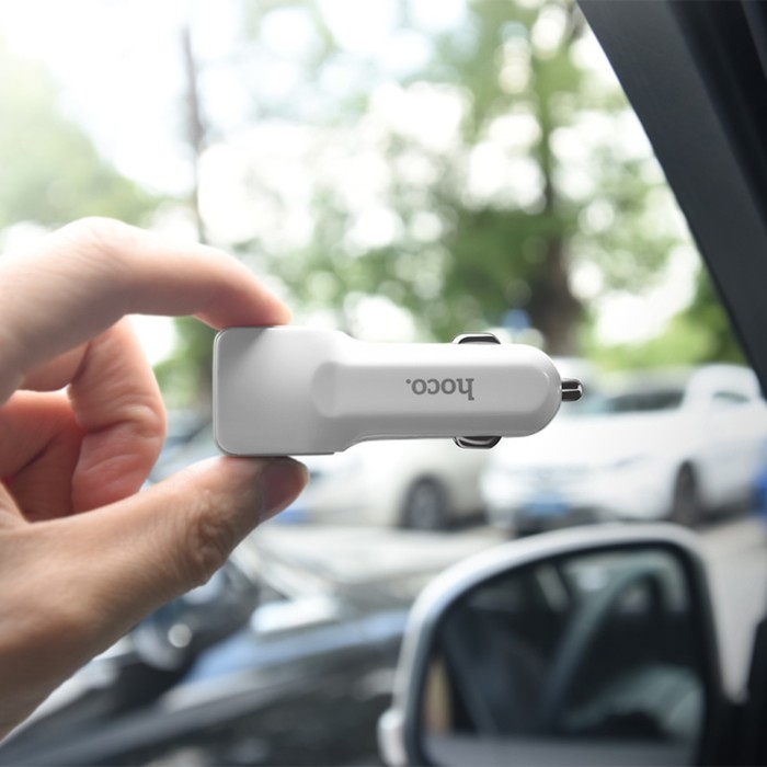 Автомобильное зарядное устройство Hoco Z23, 2 USB, 2.4 А, белое