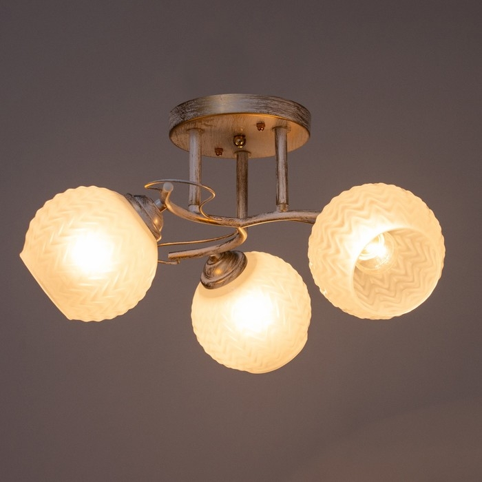 Люстра Люстра "Амелия" 3х60вт Е27 бело золотой 46х46х22см