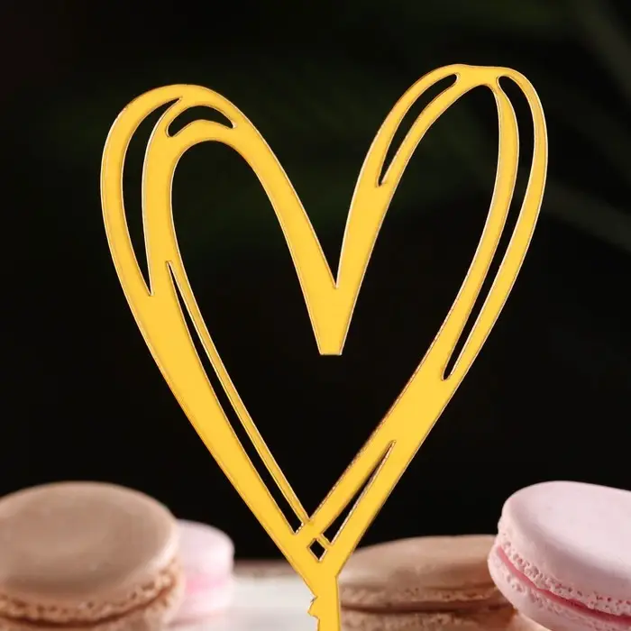 Топпер для торта «Сердце», золото Топпер для торта «Сердце», золото