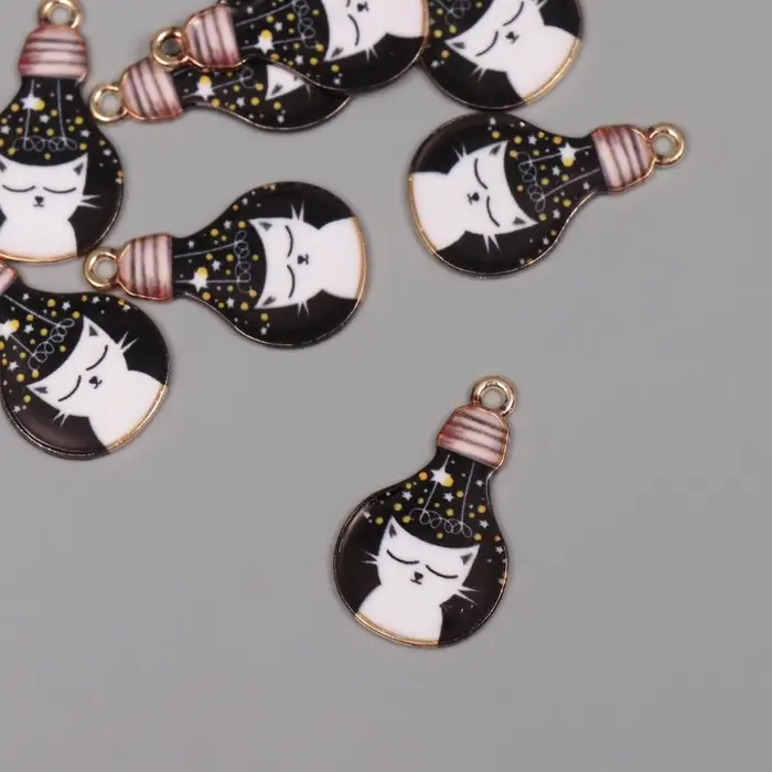 Декор для творчества металл, эмаль "Белый кот в лампочке" 2,8х1,6 см Декор для творчества металл, эмаль "Белый кот в лампочке" 2,8х1,6 см