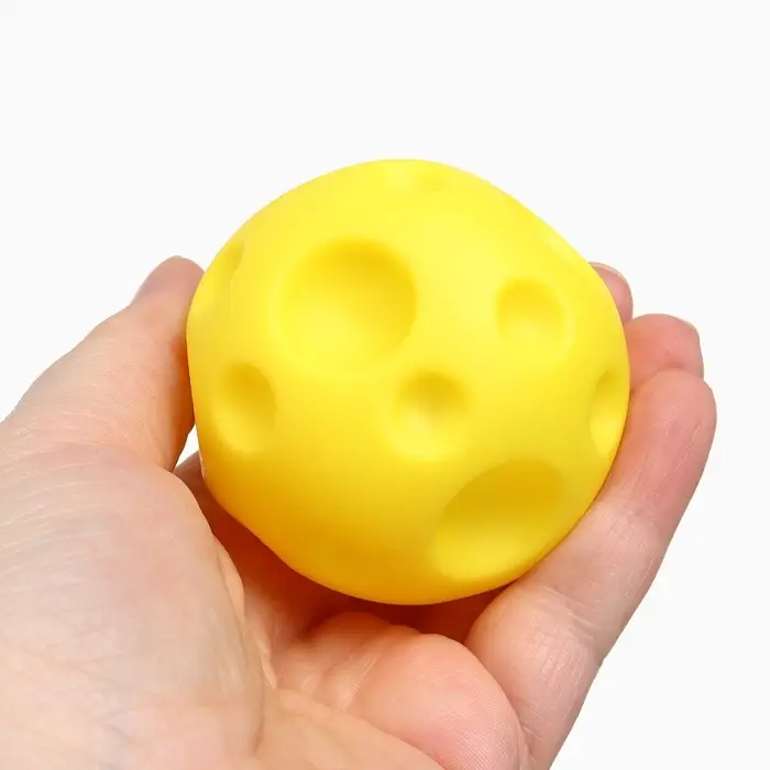 Подарочный новогодний набор развивающих тактильных мячиков M&B &laquo;Рождественская ёлочка&raquo;, 3 шт.