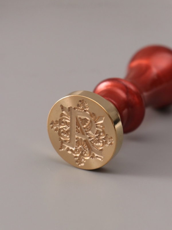 Печать для сургуча с пластиковой ручкой "Буква А на вензеле" 2,5х2,5х6,3 см