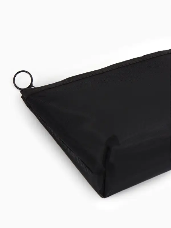 Косметичка дор Сетка 17*6,5*13,5, отд на молнии, черный Косметичка дор Сетка 17*6,5*13,5, отд на молнии, черный