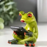 Сувенир полистоун лак "Лягушонок с планшетом" 7,5х7х7,3 см