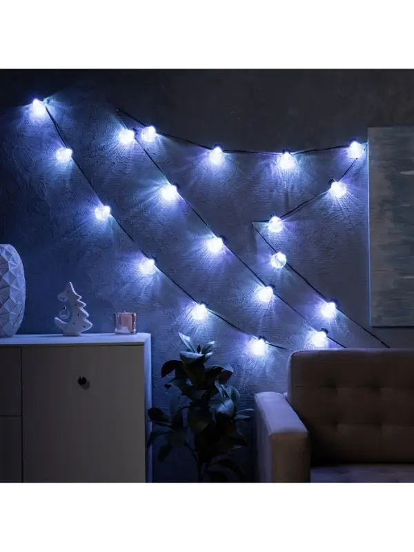 Умная гирлянда &laquo;Нить&raquo; 6 м с насадками &laquo;Рифленые шарики&raquo;, IP20, тёмная нить, 20 LED, свечение RGB, USB