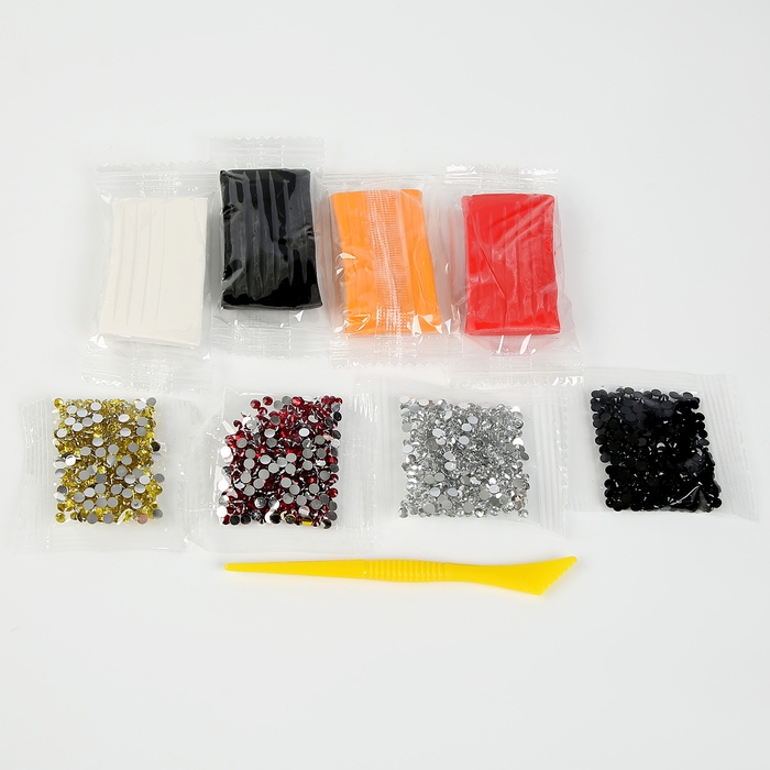 Новогодний набор для декора кружки полимерной глиной со стразами «Новый год! Пингвин в шапочке» Новогодний набор для декора кружки полимерной глиной со стразами «Новый год! Пингвин в шапочке»