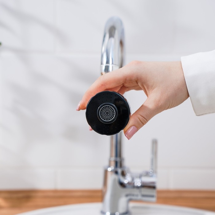 Насадка на кран для экономии воды с изменяемым напором и углом струи Доляна, 17 см Насадка на кран для экономии воды с изменяемым напором и углом струи Доляна, 17 см