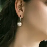 Серьги с жемчугом &laquo;Капля&raquo;, полукруг, белые в серебре