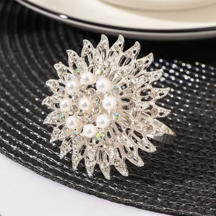 Кольцо для салфетки «Елизавета», 6,5×6 см, цвет серебряный