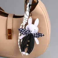 Брелок на карабине кожзам, текстиль "Зайчик с косынкой" чёрно-белый, с узлом 22,5х7х1,7 см   1090446