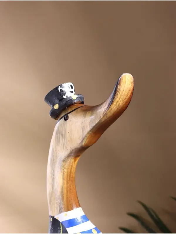 Сувенир &laquo;Утка - пират&raquo;, 50 см, дерево