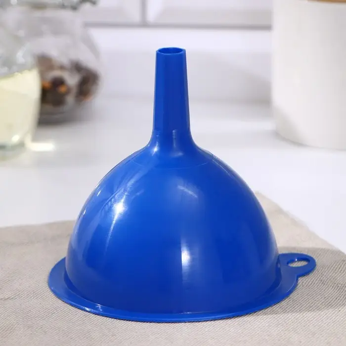 Воронка INSTAR, d=10 см, пластик, МИКС Воронка INSTAR, d=10 см, пластик, МИКС