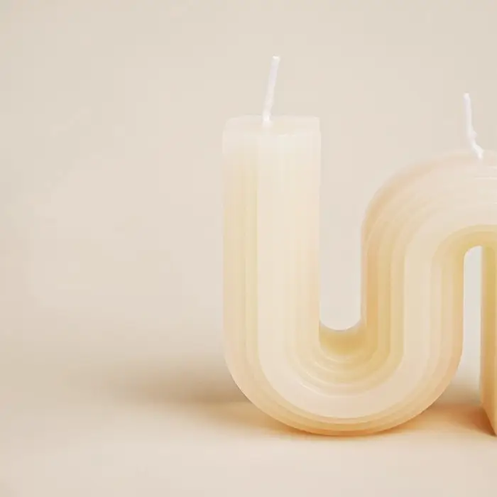 Свеча восковая, 9.3&times;8&times;2 см