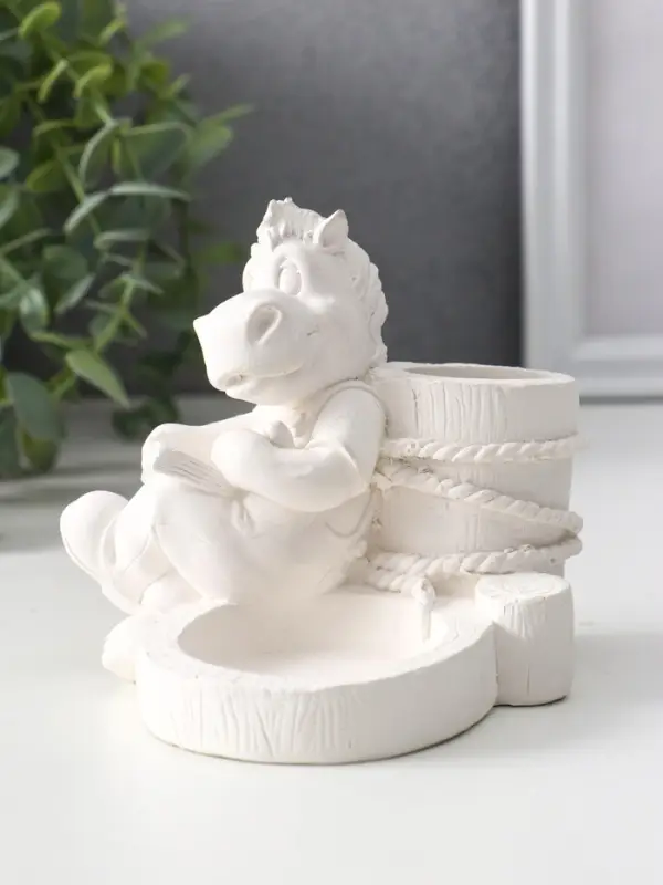 Подсвечник на 2 свечи «Конь с книгой», гипс, 10×11×11 см, натуральный Подсвечник на 2 свечи «Конь с книгой», гипс, 10×11×11 см, натуральный