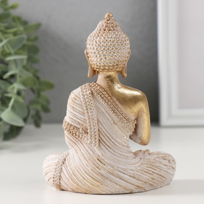 Сувенир полистоун Сувенир полистоун "Будда в белом одеянии. Ладони вместе" 5х9,5х12 см