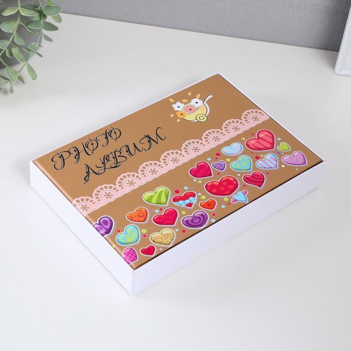 Фотоальбом на 50 фото 15х21 см Фотоальбом на 50 фото 15х21 см "Сердечки и кружево" кожзам, в коробке 4х26х18,5 см