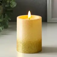 Светодиодная свеча LED RISALUX «Блёстки» 3хAAA золото 7,5х7,5х10 см Светодиодная свеча LED RISALUX «Блёстки» 3хAAA золото 7,5х7,5х10 см