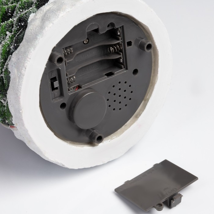 Светодиодная фигура «Поезд и оленёнок» 26 × 14 × 14 см, полистоун, батарейки АААх2 (не в комплекте), свечение мульти