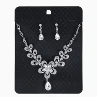 Набор 2 предмета: серьги, колье, цветок, белый в серебре, 45 см