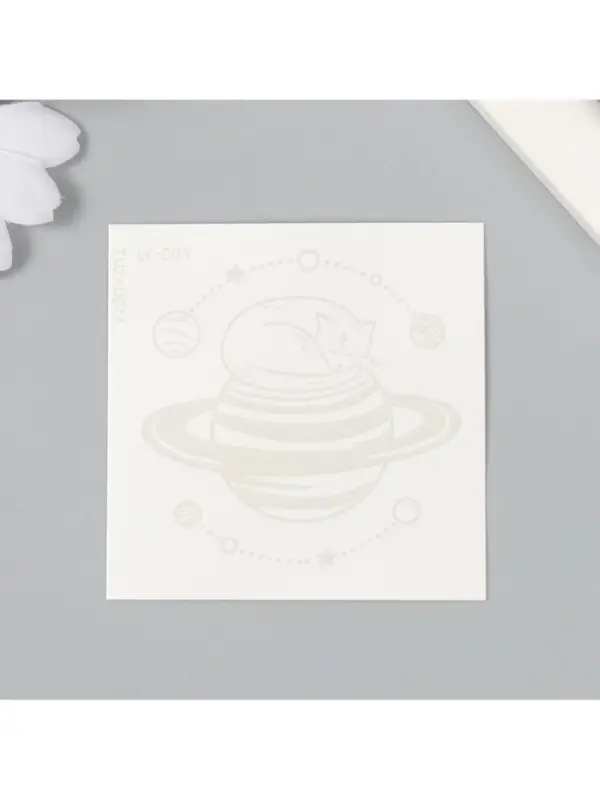 Переводная тату на тело синяя водостойкая «Спящий котик на планете», 6×6 см