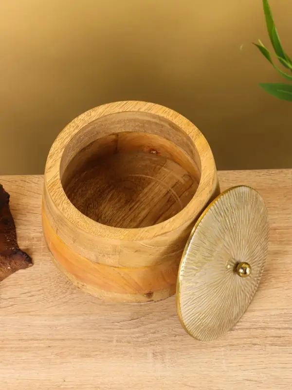 Конфетница с крышкой "Грильяж" алюминиевая с манговым деревом 17,5х17,5х18 см