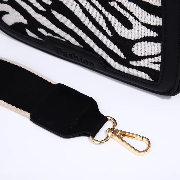 Сумка женская кросс-боди на молнии, 18&times;7&times;16 см, с животным принтом, чёрная