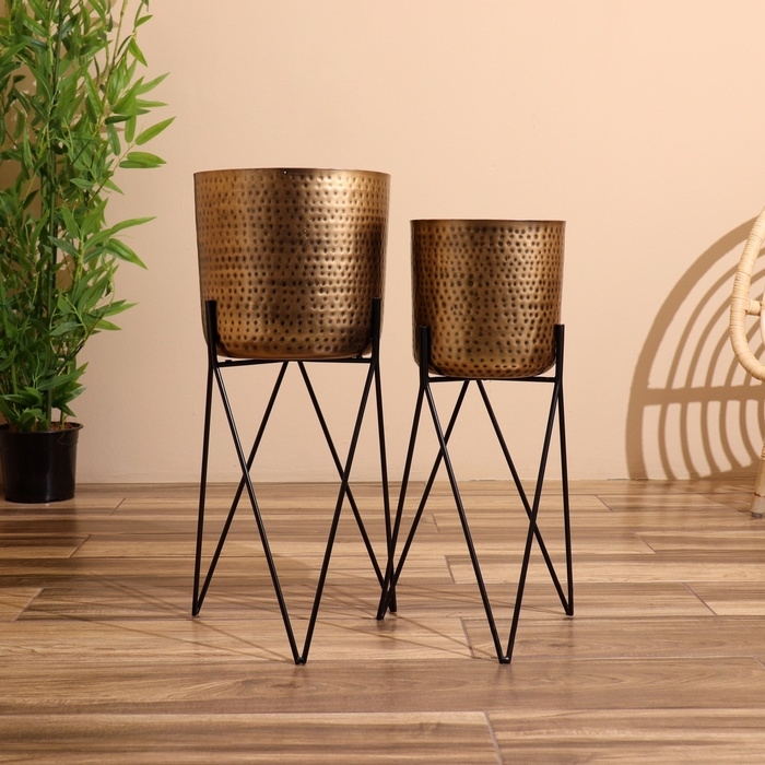 Кашпо на подставке  Кашпо на подставке "Бригс" металл (набор 2 шт), диаметр 24 и 21 см