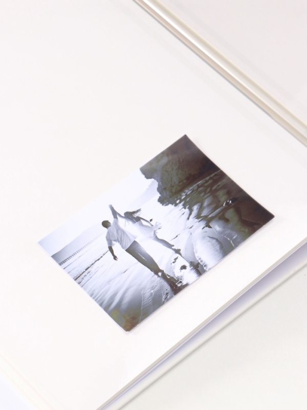 Фотоальбом магнитный 20 листов Фотоальбом магнитный 20 листов "Птица и сердце" кожзам, в коробке 2,6х32х33,5 см