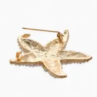 Брошь "Морская звезда", цвет белый в золоте Брошь "Морская звезда", цвет белый в золоте