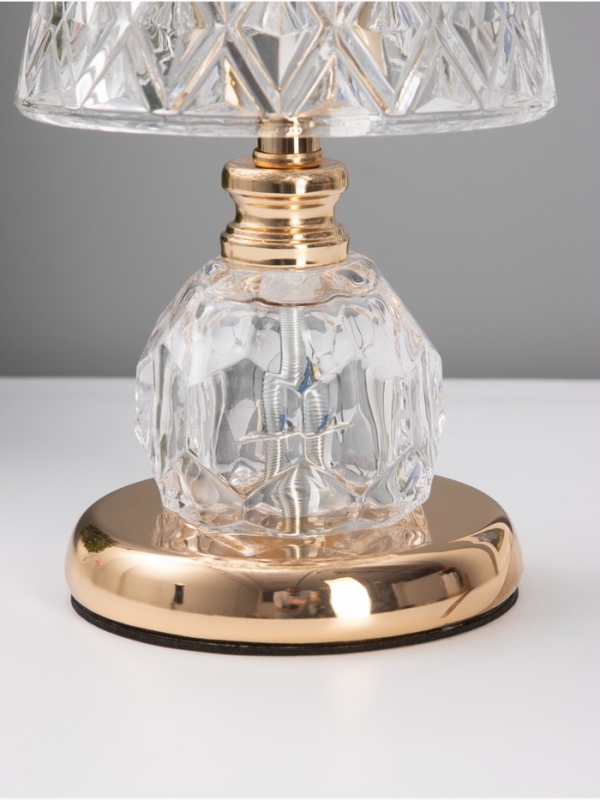 Лампа настольная «Элизабет» LED 10Вт + ночник 3Вт золото 14х14х33см Лампа настольная «Элизабет» LED 10Вт + ночник 3Вт золото 14х14х33см