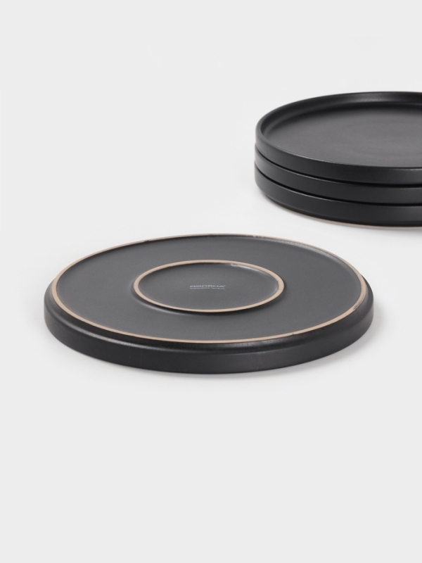 Набор тарелок 4 шт Доляна 26х2 см Набор тарелок 4 шт Доляна 26х2 см "Гранит" черный матовый