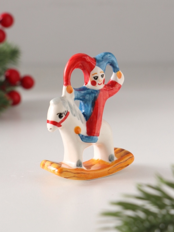 Качалка фарфоровая Качалка фарфоровая "Шут на коне", 9 см