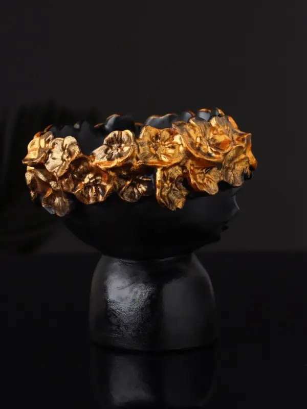 Подставка для мелочей Подставка для мелочей "Девочка в венке" 11х13х11 см, черный с бронзой