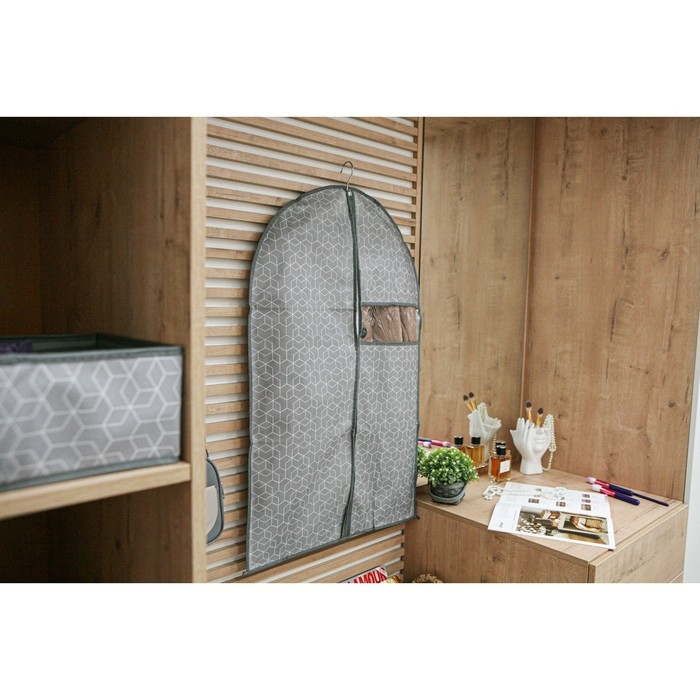 Чехол для одежды Доляна «Фора», ПВХ окно, 90×60 см, цвет серый Чехол для одежды Доляна «Фора», ПВХ окно, 90×60 см, цвет серый