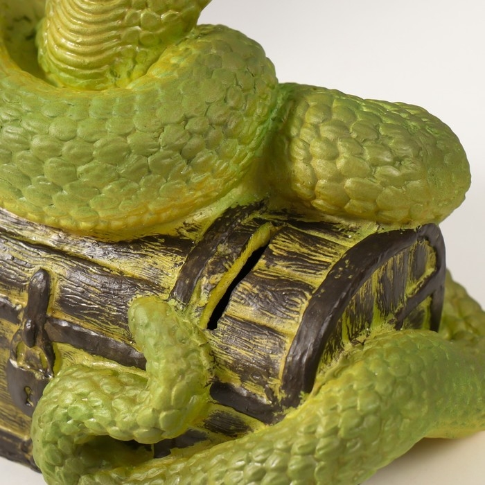 Копилка  Копилка "КОБРА НА СУНДУКЕ "  20 х17 х 12 см.