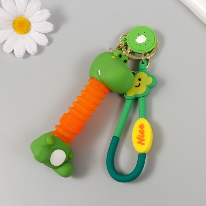Брелок резина с карабином, ремешком  Брелок резина с карабином, ремешком "Крокодил" гофрошея 4х5,5х7,5 см