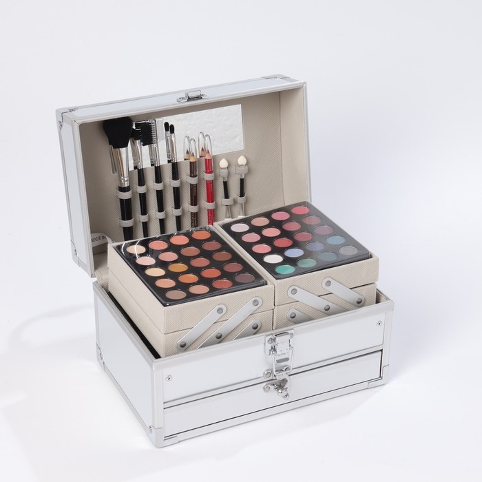 Набор профессиональной косметики Набор профессиональной косметики"Miss Young" №16